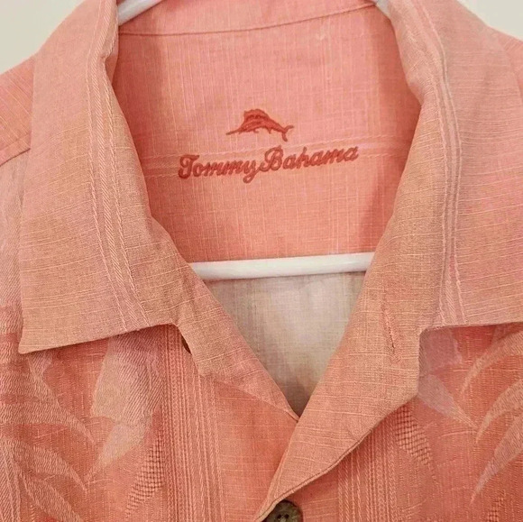 Tommy Bahamas 💯 Silk Button Down Shirt Size large EUC - Picture 4 of 9